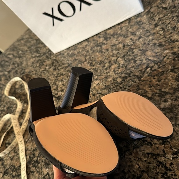 XOXO black Beamer peep toe bootie NIB 8.5 - Picture 6 of 10